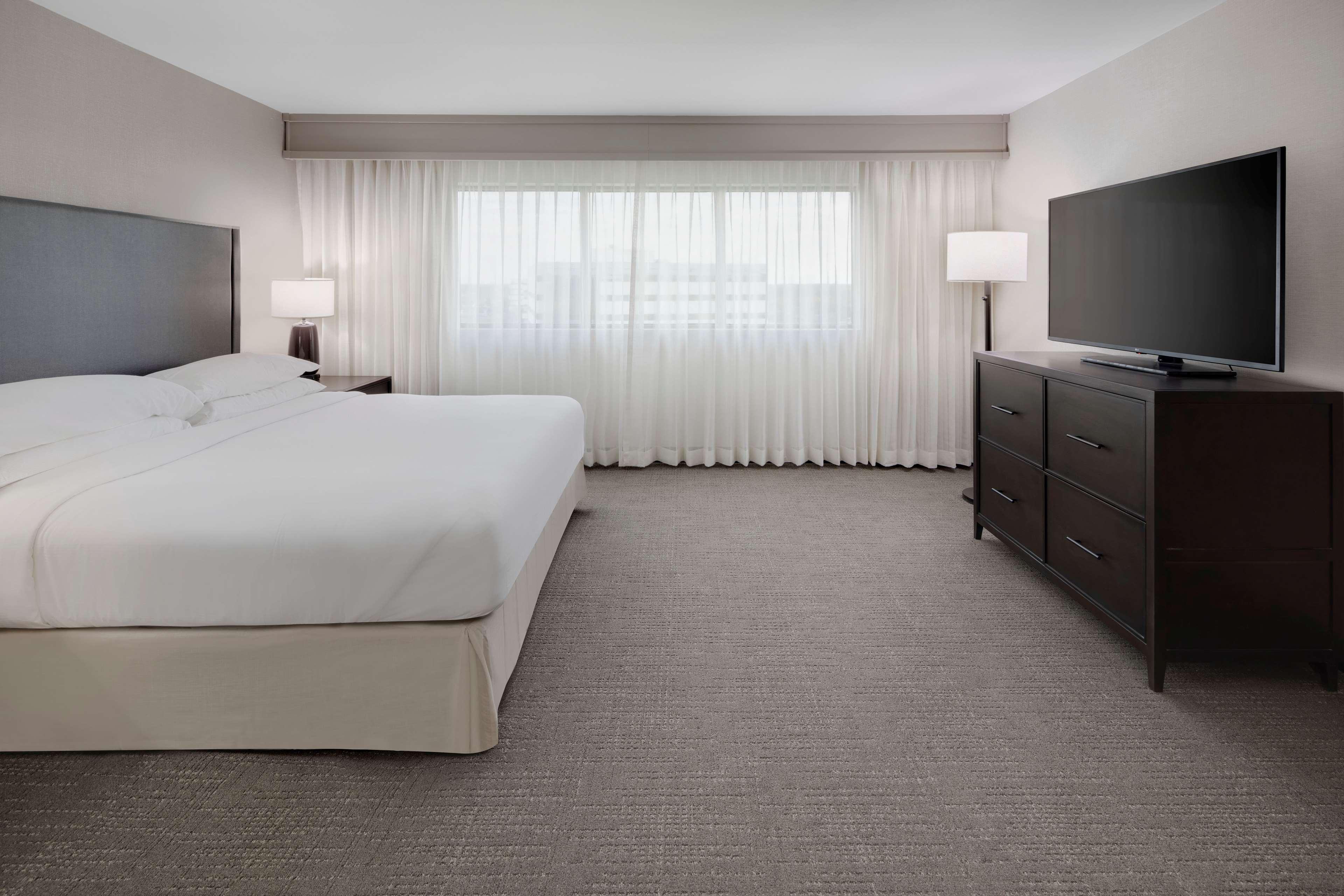 Embassy Suites By Hilton Detroit Troy Auburn Hills Dış mekan fotoğraf