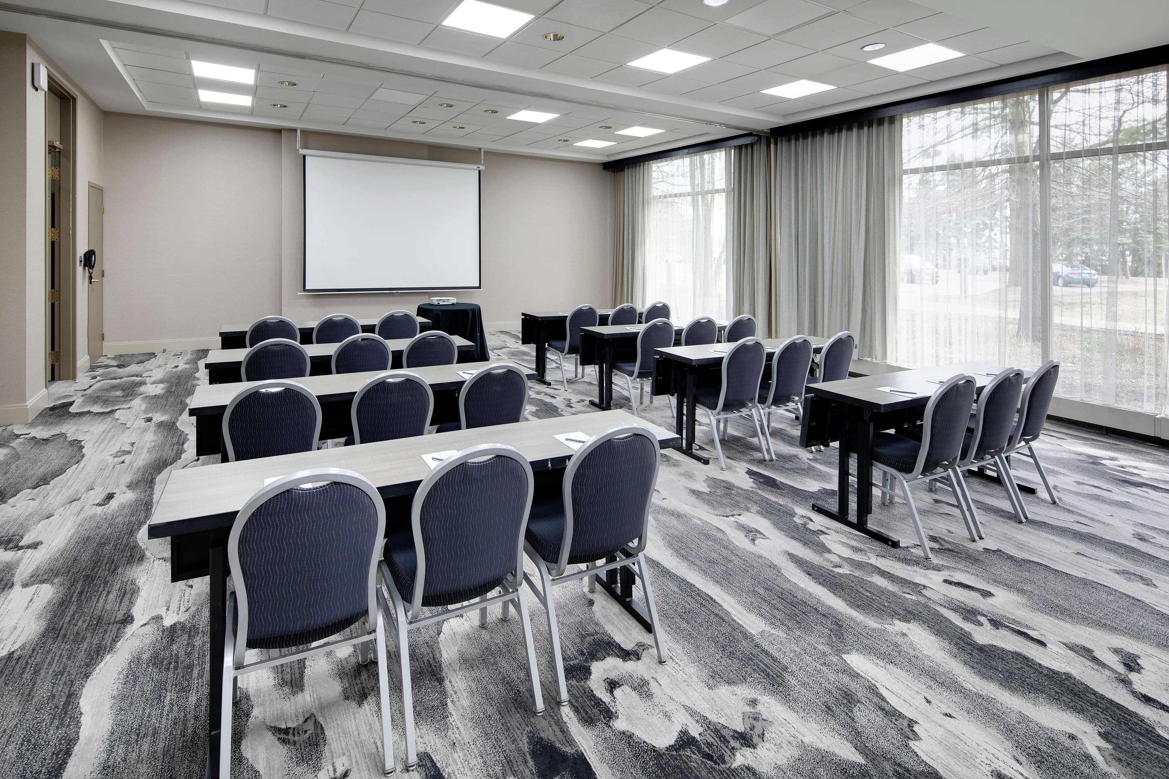 Embassy Suites By Hilton Detroit Troy Auburn Hills Dış mekan fotoğraf