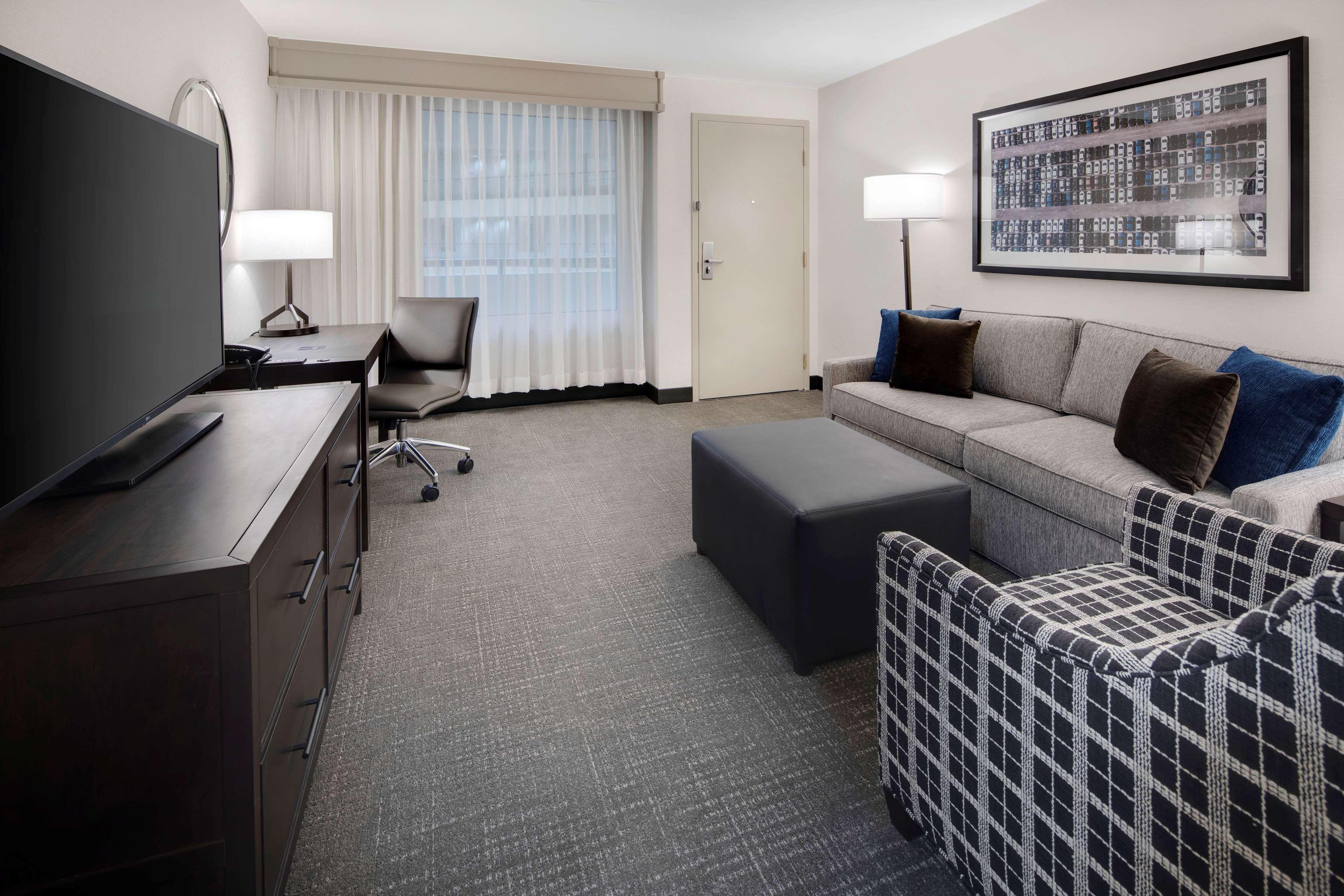 Embassy Suites By Hilton Detroit Troy Auburn Hills Dış mekan fotoğraf