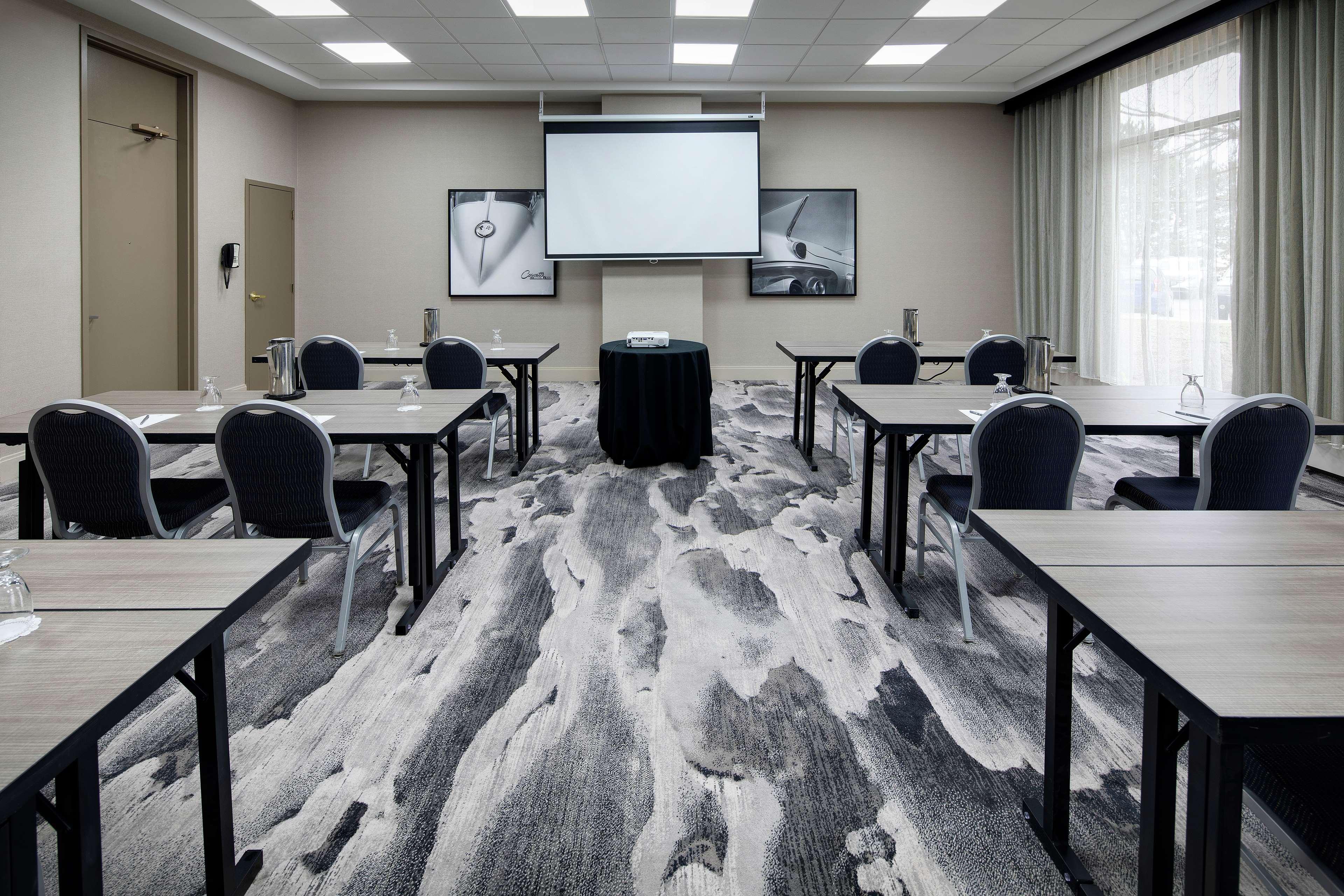 Embassy Suites By Hilton Detroit Troy Auburn Hills Dış mekan fotoğraf