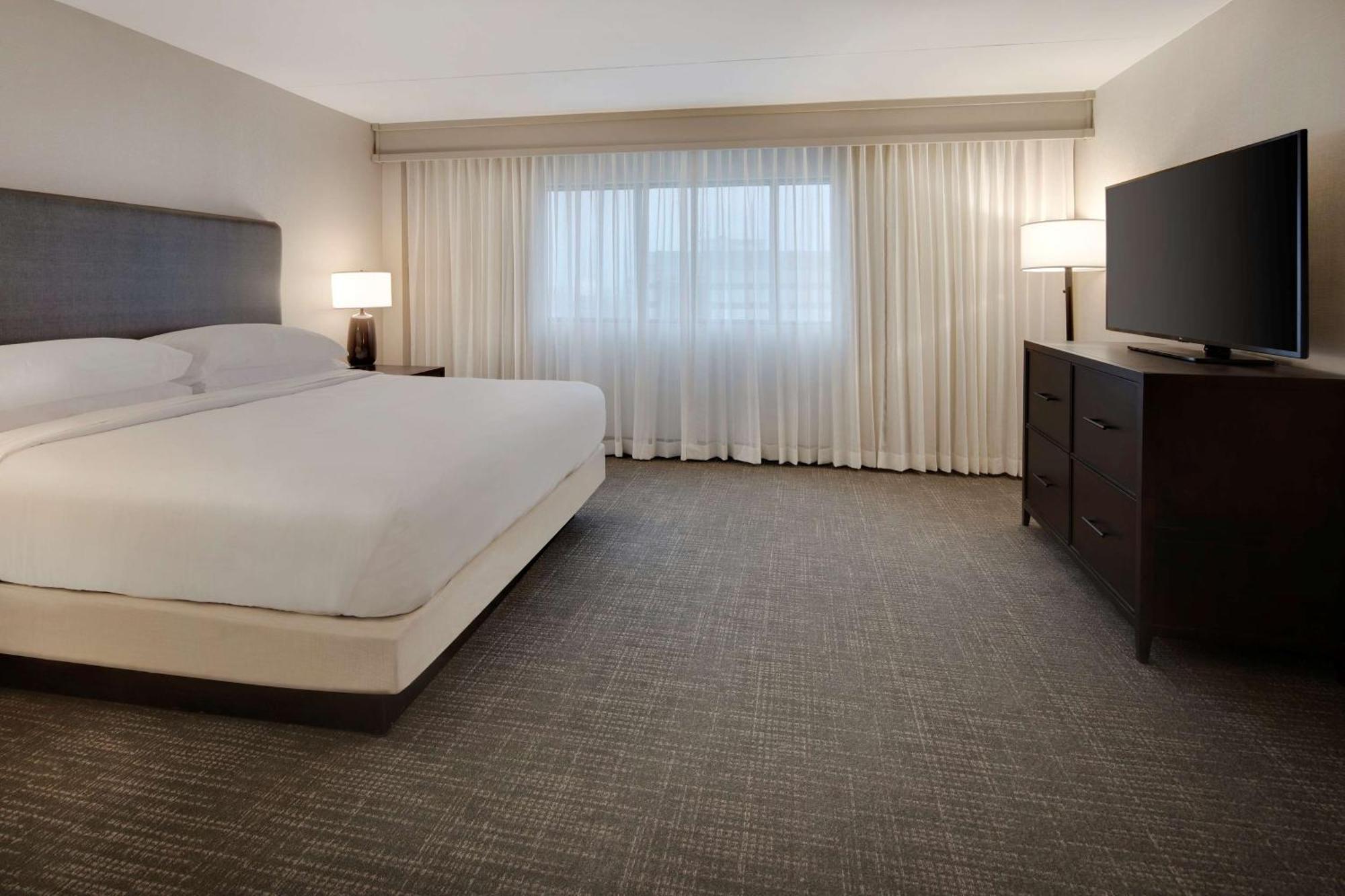 Embassy Suites By Hilton Detroit Troy Auburn Hills Dış mekan fotoğraf