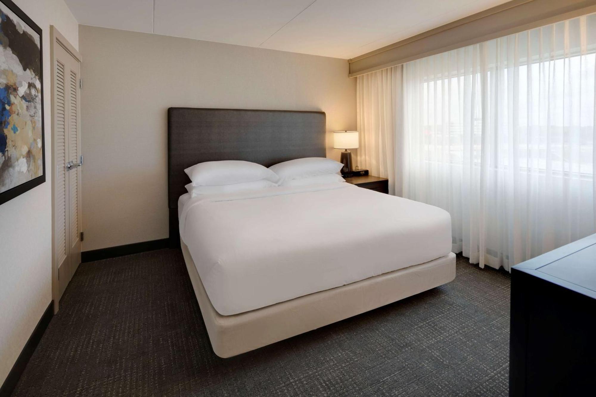 Embassy Suites By Hilton Detroit Troy Auburn Hills Dış mekan fotoğraf