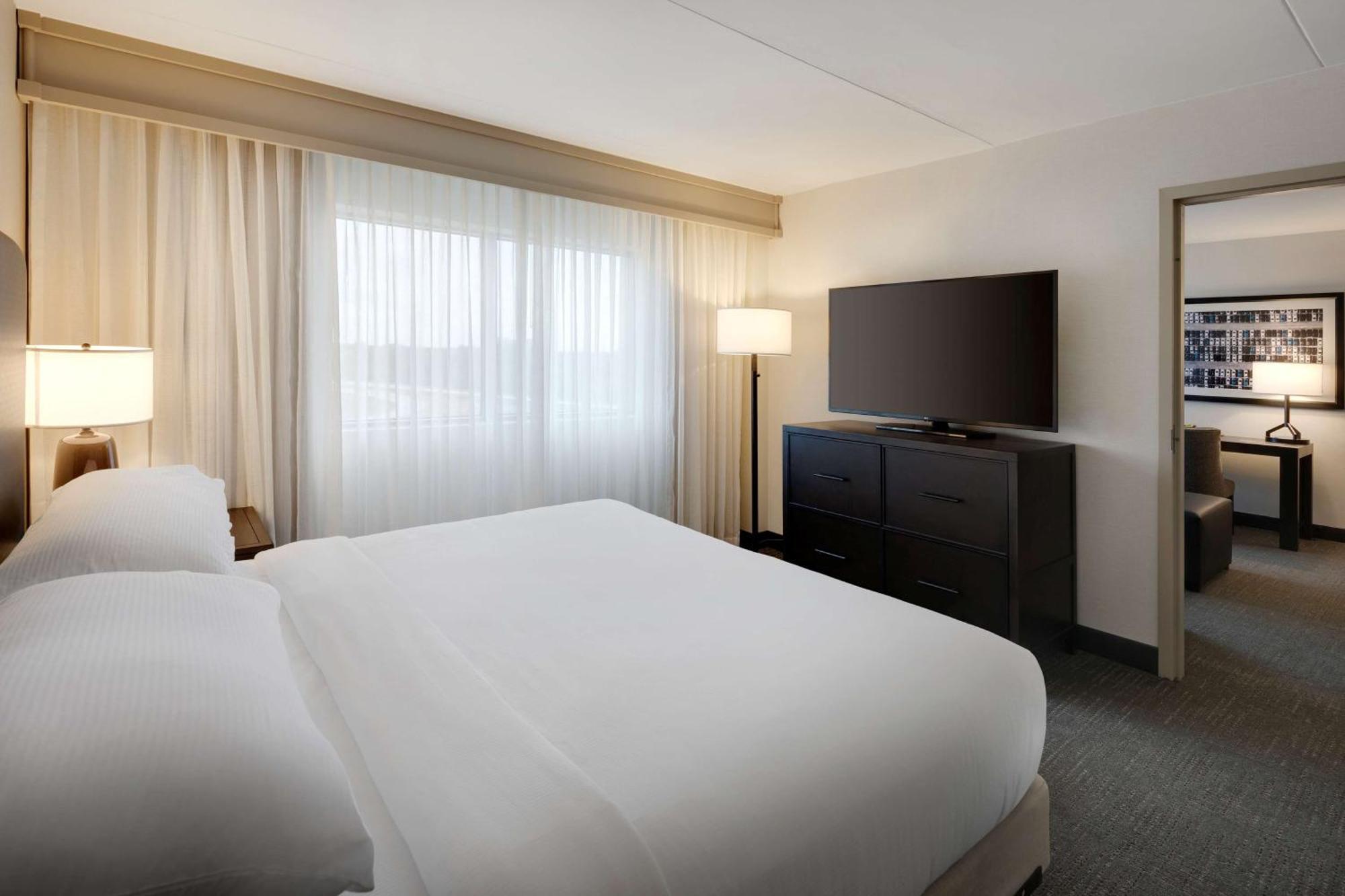 Embassy Suites By Hilton Detroit Troy Auburn Hills Dış mekan fotoğraf