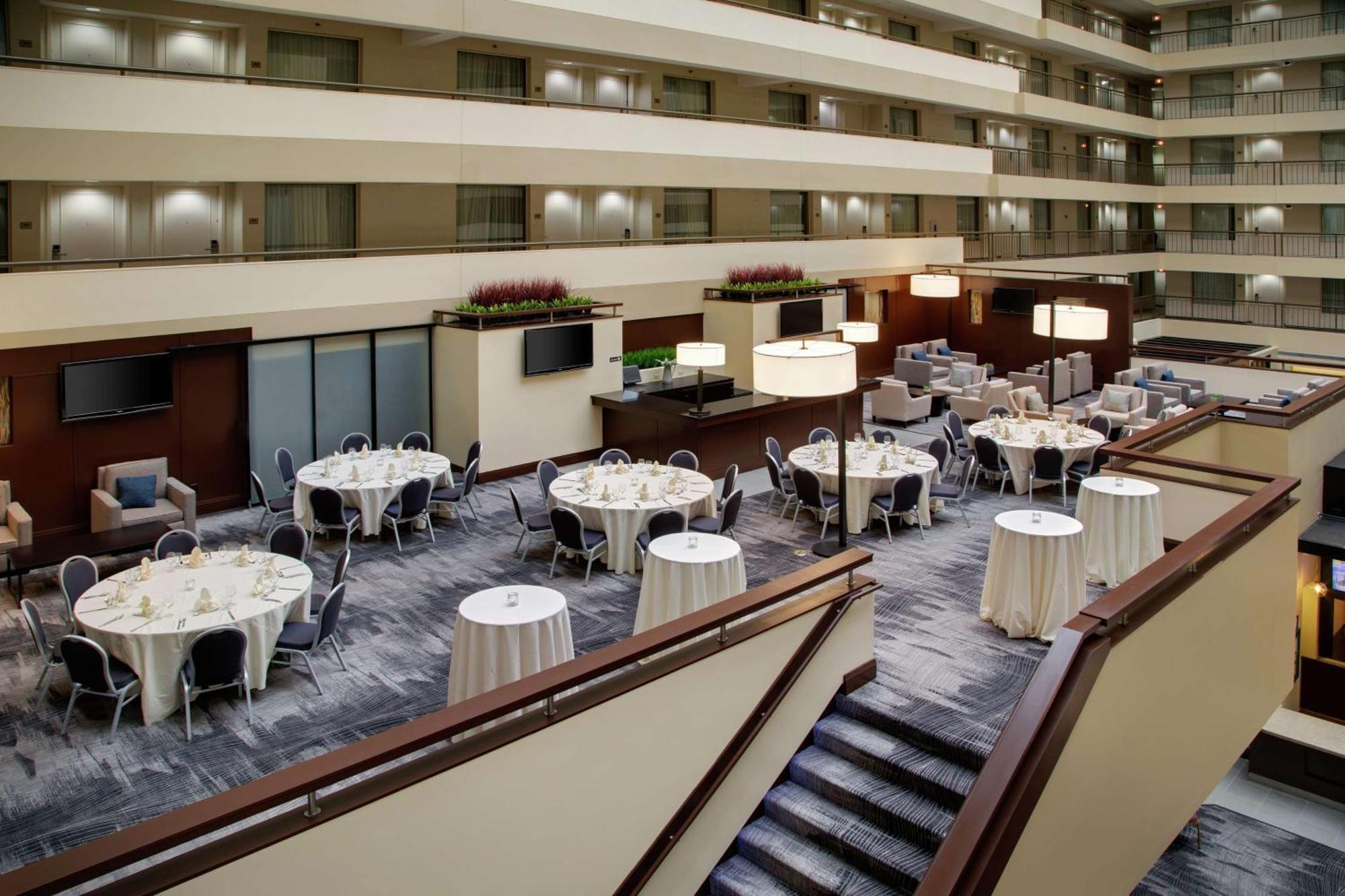 Embassy Suites By Hilton Detroit Troy Auburn Hills Dış mekan fotoğraf