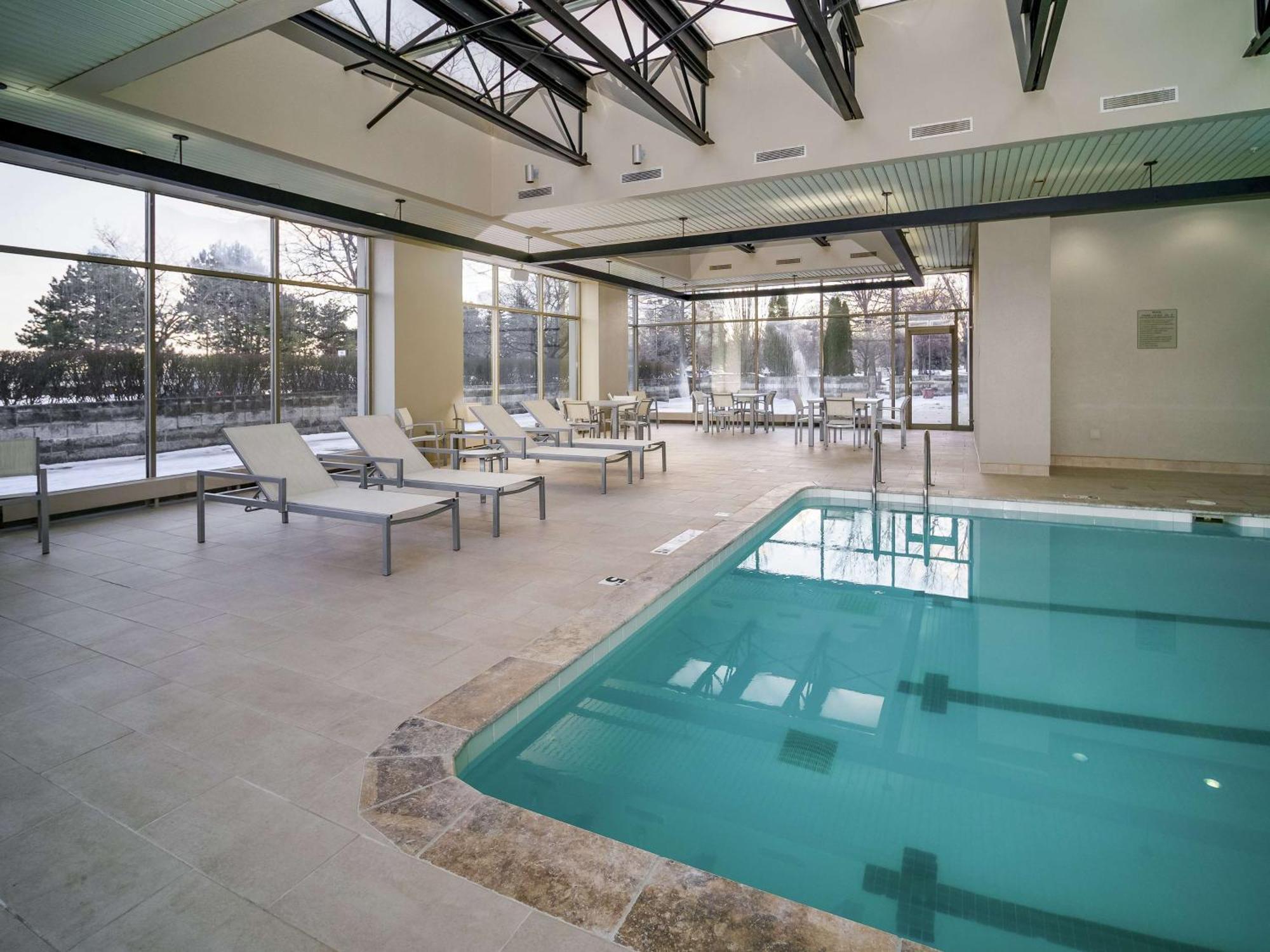 Embassy Suites By Hilton Detroit Troy Auburn Hills Dış mekan fotoğraf