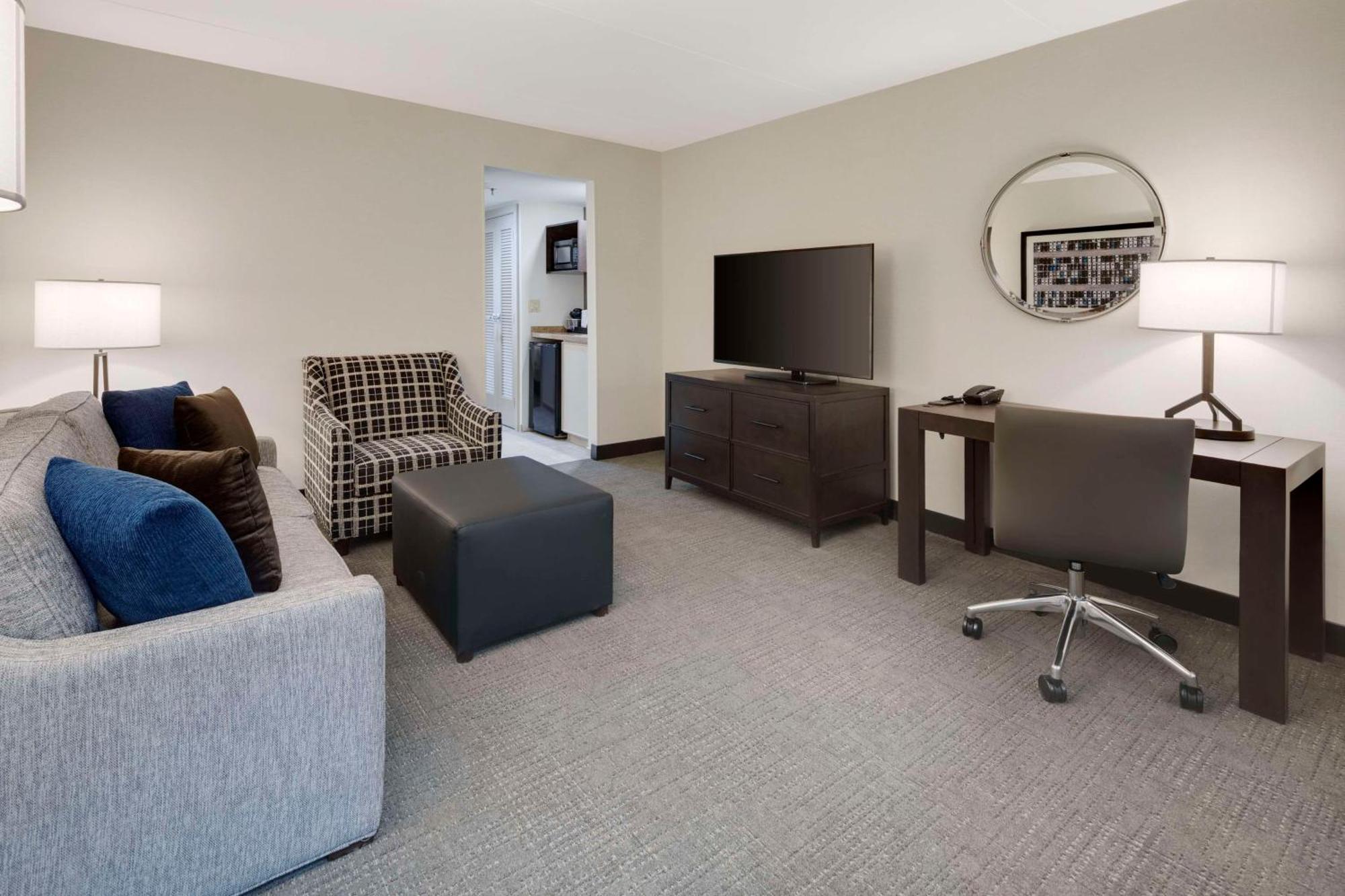 Embassy Suites By Hilton Detroit Troy Auburn Hills Dış mekan fotoğraf